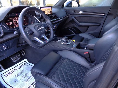 Used 2020 Audi SQ5 Premium Plus w/ Premium Plus Package image 10