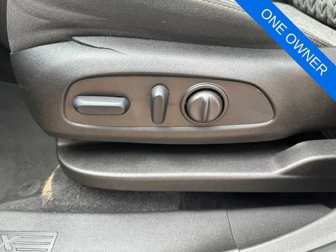 Used 2023 Chevrolet Equinox LT FWD image 12