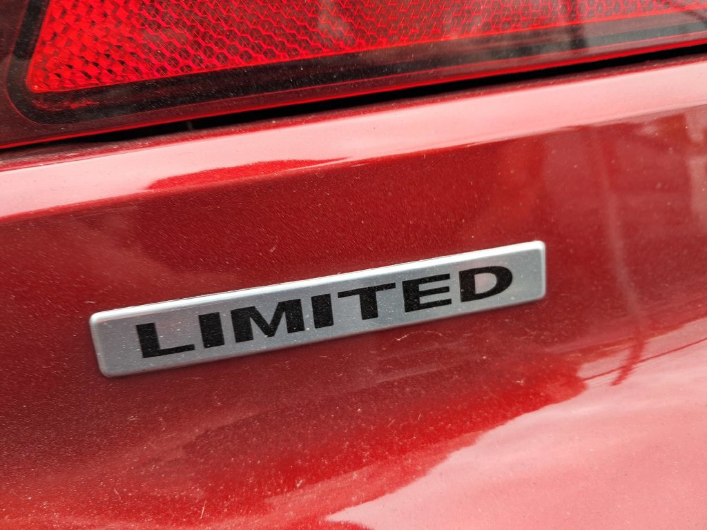 Used 2008 Chrysler Sebring Limited w/ Luxury Group FWD image 11