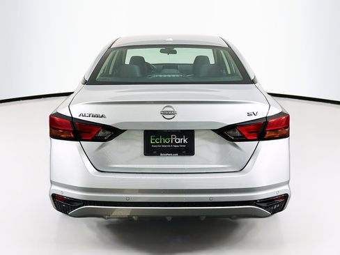 Used 2024 Nissan Altima 2.5 SV image 7