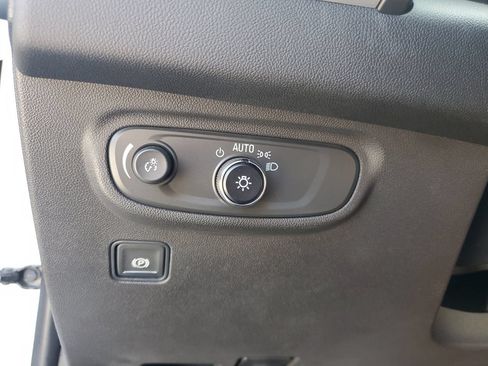 Used 2023 GMC Terrain SLE w/ Driver Convenience Package FWD image 25
