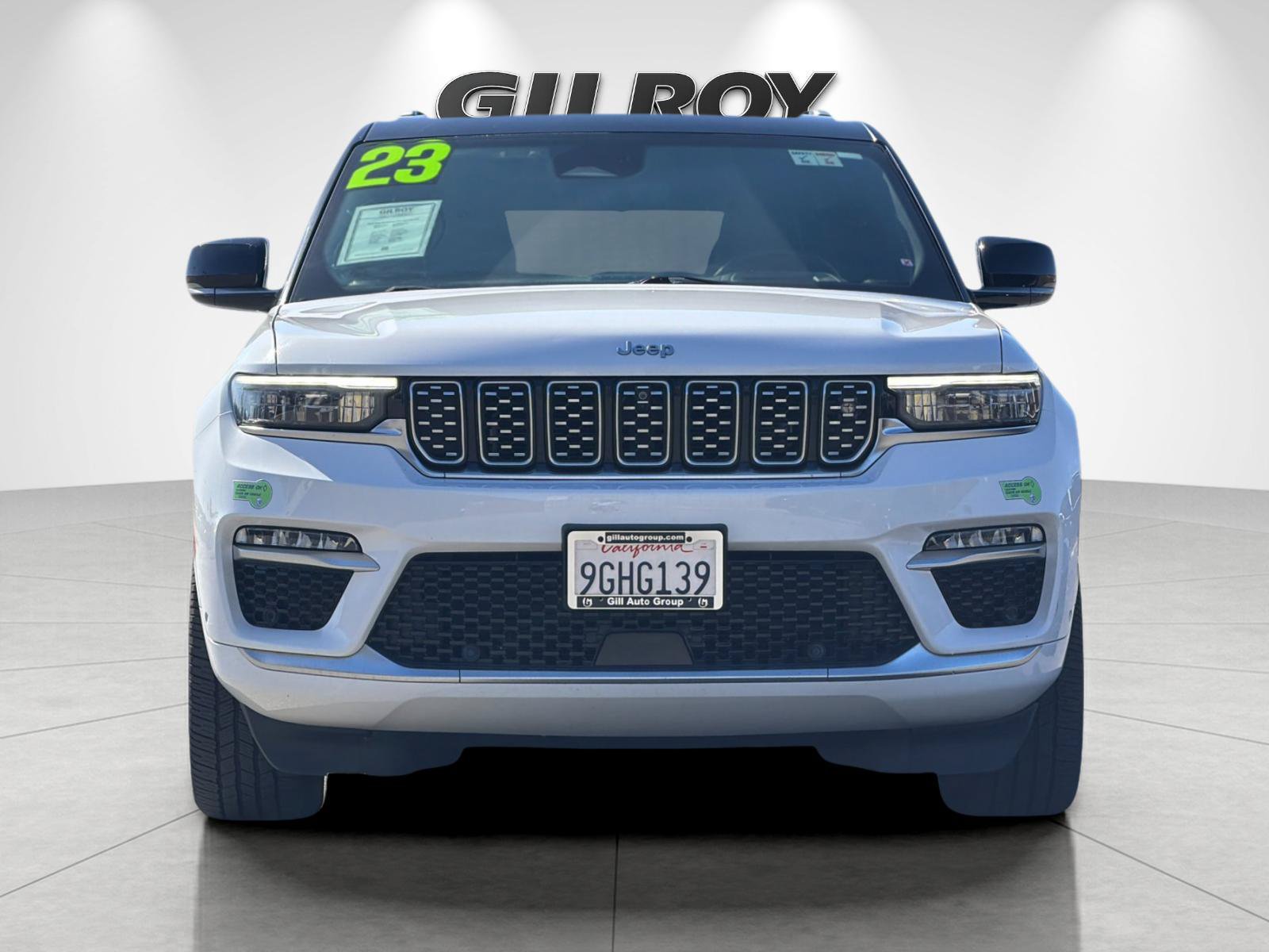 Used 2023 Jeep Grand Cherokee Summit w/ Advanced Protech Group IV AWD/4WD image 9