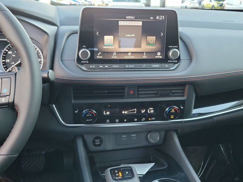 New 2026 Nissan Rogue SV AWD/4WD image 8