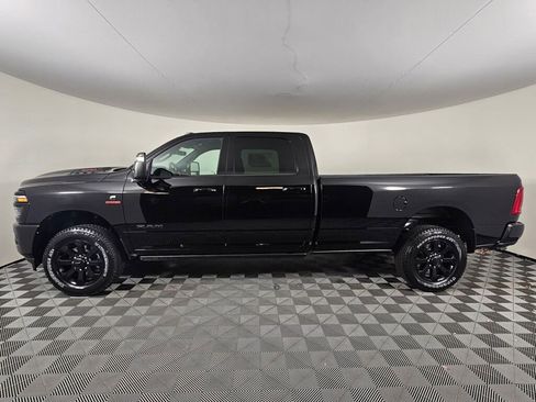 New 2026 RAM 2500 Laramie AWD/4WD image 7