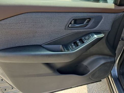 Certified 2023 Nissan Rogue S AWD/4WD image 17