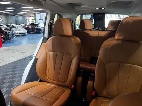 Used 2020 BMW X7 xDrive40i w/ Premium Package image 36