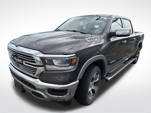 Used 2019 RAM 1500 Laramie AWD/4WD image 2