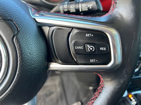 Used 2019 Jeep Wrangler Unlimited Rubicon w/ Cold Weather Group AWD/4WD image 13