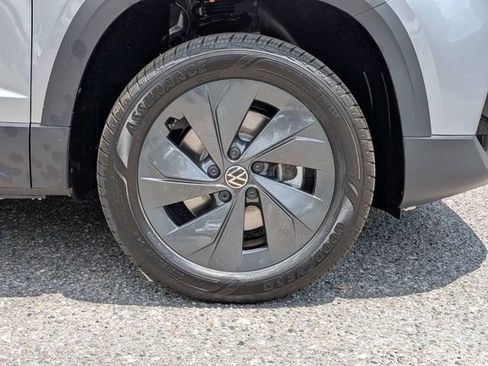 New 2026 Volkswagen Taos S FWD image 9