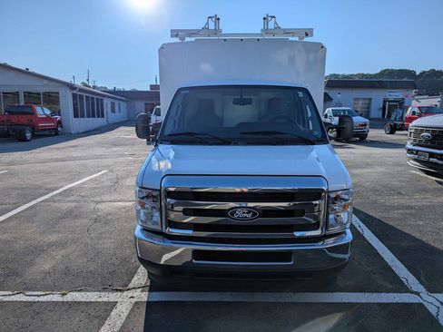 New 2026 Ford E-350 and Econoline 350 Super Duty w/ Interior Upgrade Package image 2