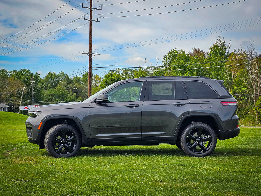 New 2026 Jeep Grand Cherokee Limited AWD/4WD image 6