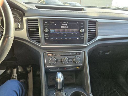 Used 2021 Volkswagen Atlas SE image 17
