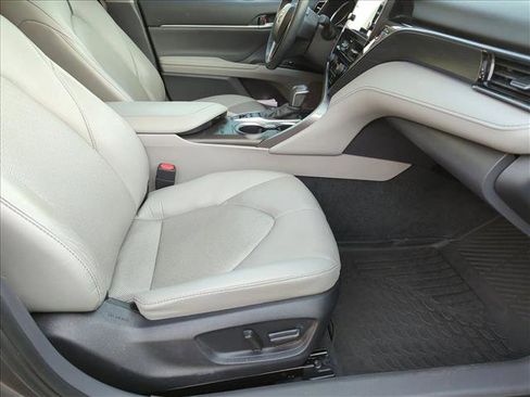 Used 2024 Toyota Camry XLE image 20