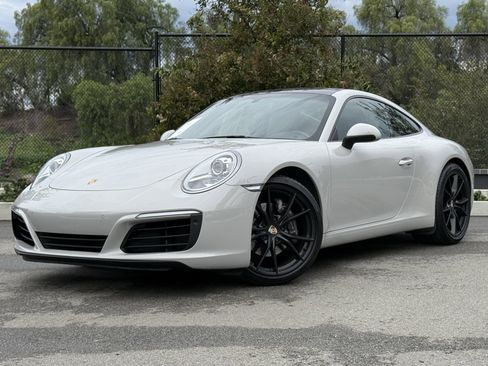 Used 2019 Porsche 911 Carrera image 1