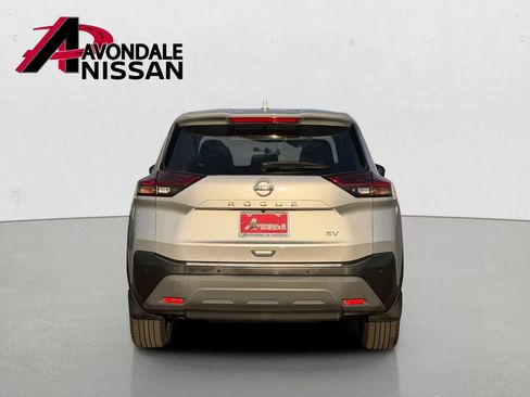 Used 2021 Nissan Rogue SV FWD image 4