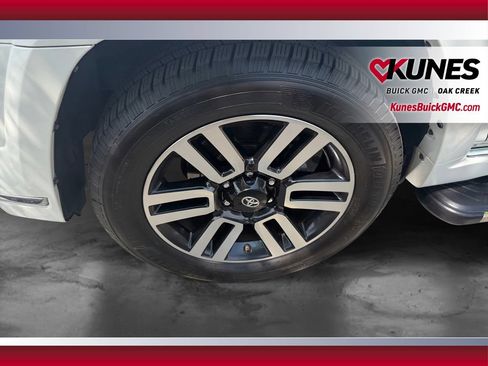 Used 2018 Toyota 4Runner Limited AWD/4WD image 13