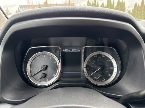 Used 2019 Nissan Titan S image 27