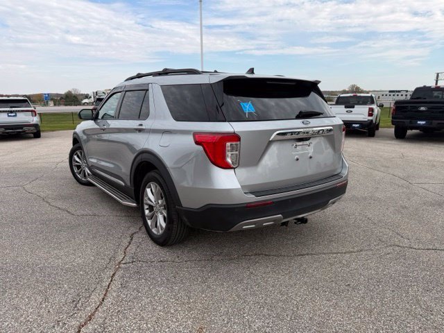 Used 2023 Ford Explorer XLT w/ Equipment Group 202A AWD/4WD image 12