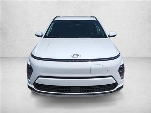 Certified 2024 Hyundai Kona SEL FWD image 2