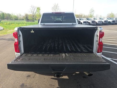 Used 2021 Chevrolet Silverado 2500 LT w/ Convenience Package AWD/4WD image 8