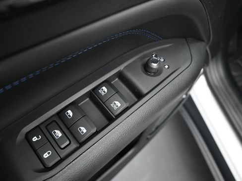 New 2026 Jeep Compass Latitude AWD/4WD image 13