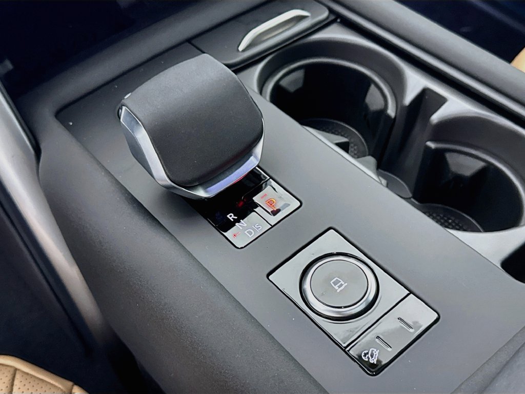 New 2026 Land Rover Discovery Dynamic SE AWD/4WD image 17