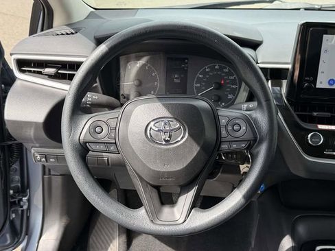 Used 2025 Toyota Corolla LE image 19