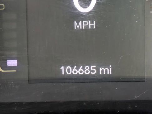 Used 2019 Jeep Cherokee Latitude w/ Popular Appearance Group image 23