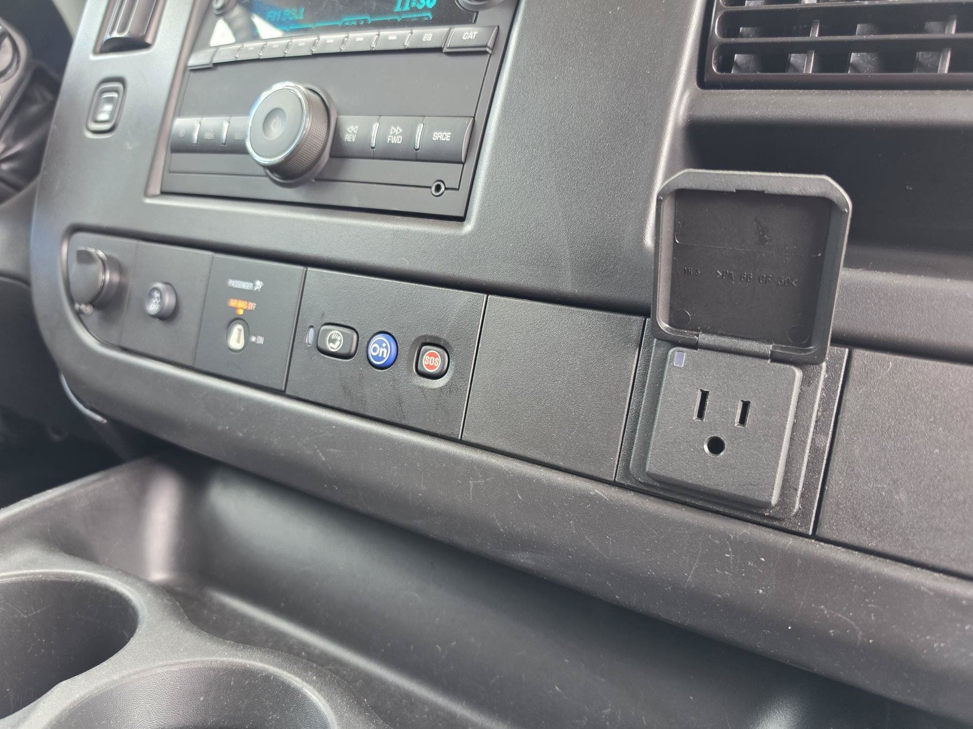 Used 2024 Chevrolet Express 2500 w/ Driver Convenience Package RWD image 8