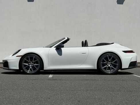 Used 2026 Porsche 911 Carrera T RWD image 4
