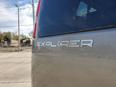 New 2026 GMC Savana 2500 Extended w/ Driver Convenience Package image 9