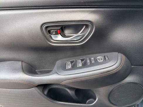 Used 2025 Honda HR-V Sport image 12