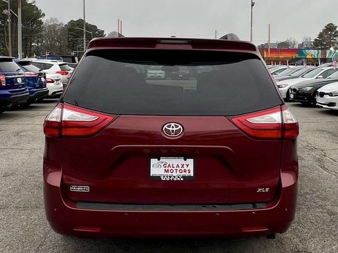 Used 2016 Toyota Sienna image 8