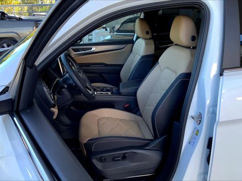 New 2026 Volkswagen Atlas Cross Sport SE image 9