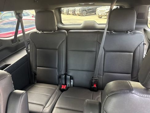 Certified 2023 Chevrolet Suburban Z71 w/ Luxury Package AWD/4WD image 29