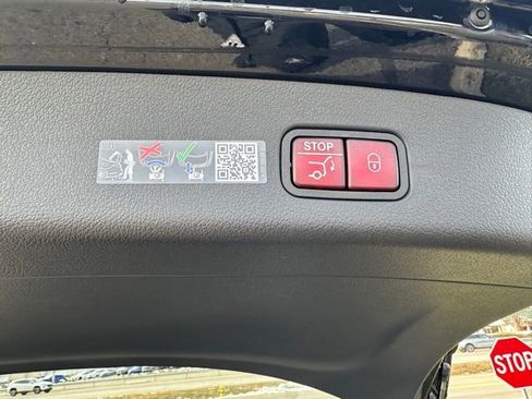 Used 2026 Mercedes-Benz GLC 300 4MATIC image 39