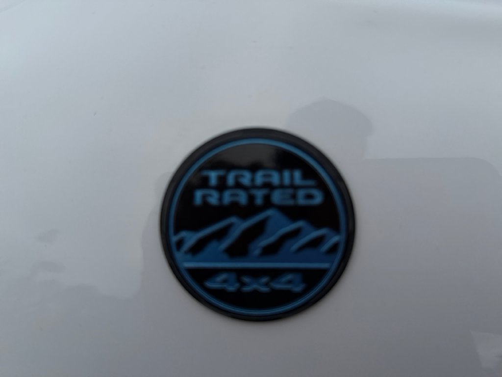 Used 2022 Jeep Grand Cherokee Trailhawk 4xe AWD/4WD image 32