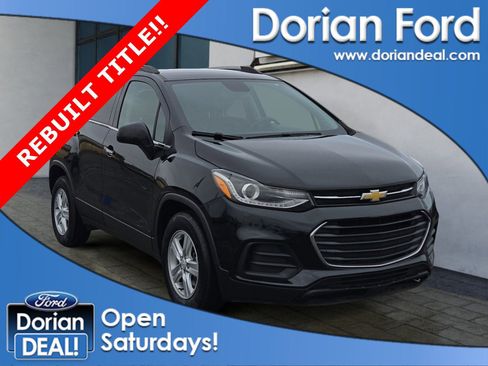 Used 2020 Chevrolet Trax LT w/ LT Convenience Package image 1