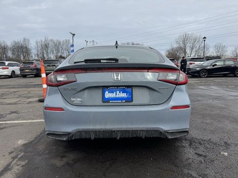 Used 2023 Honda Civic Sport image 3