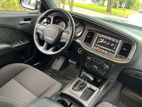 Used 2022 Dodge Charger GT w/ Blacktop Package image 10