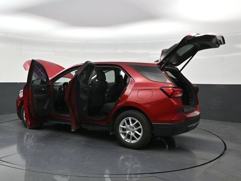 Used 2024 Chevrolet Equinox LT FWD image 30
