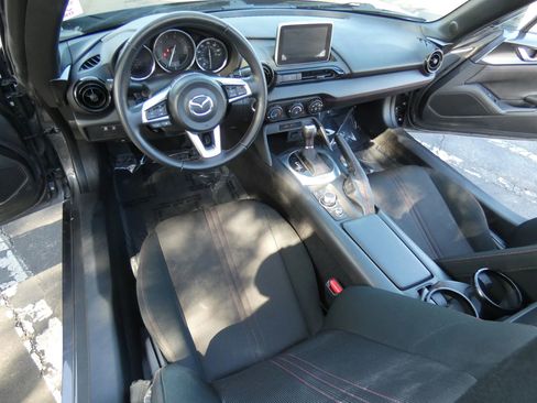 Used 2016 MAZDA MX-5 Miata Club image 21