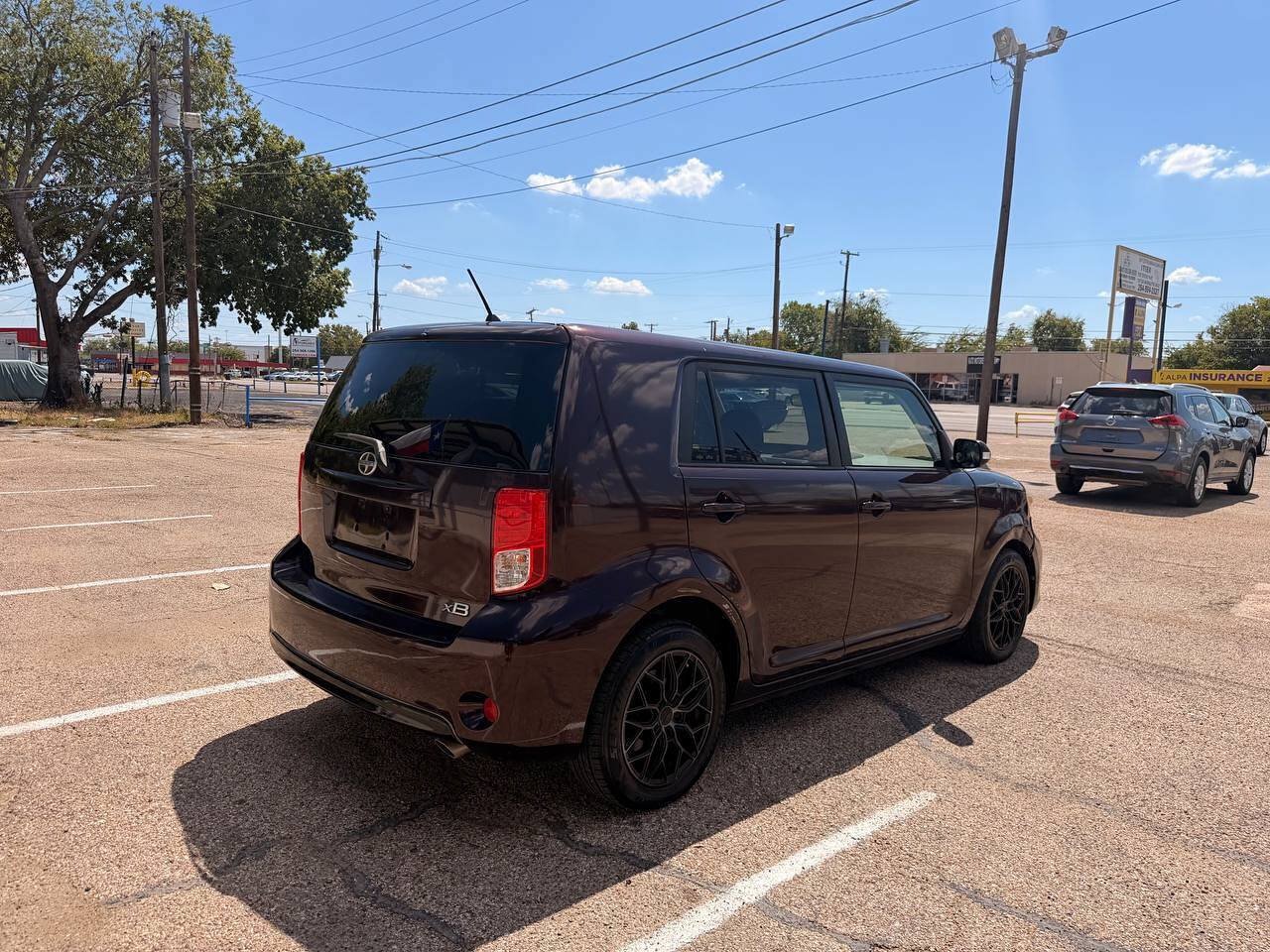 Used 2015 Scion xB FWD image 6