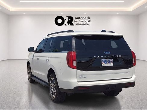 Used 2025 Ford Expedition Active AWD/4WD image 4