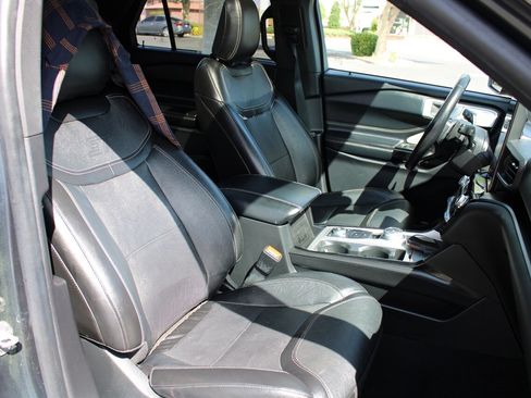 Used 2022 Ford Explorer ST w/ Equipment Group 401A AWD/4WD image 23