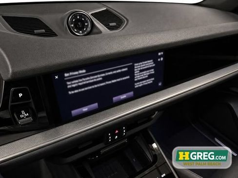 Used 2024 Porsche Cayenne AWD/4WD image 15