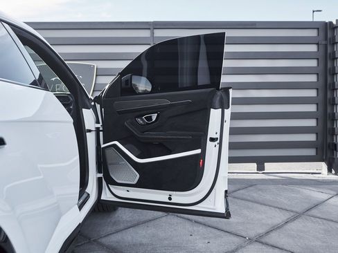 Used 2024 Lamborghini Urus Performante image 26