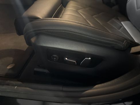 Used 2025 BMW 530i image 18