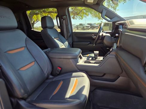 Used 2024 GMC Sierra 1500 AT4 w/ AT4 Premium Package image 11