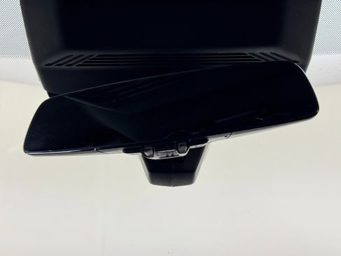 Used 2023 BMW i7 xDrive60 w/ Executive Package 2 image 37